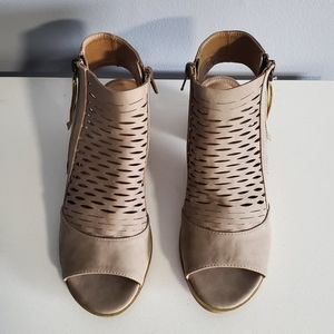diba Low Oribel Peep Toe Ankle Booties